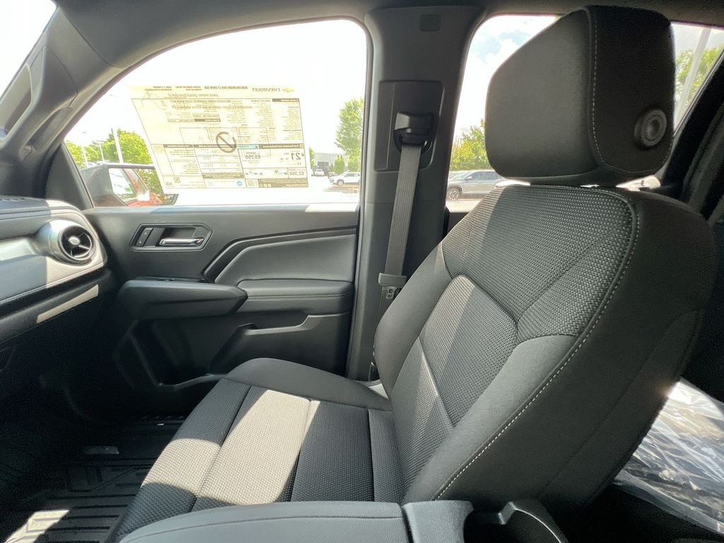 2026 Chevrolet Colorado LT - Photo 11