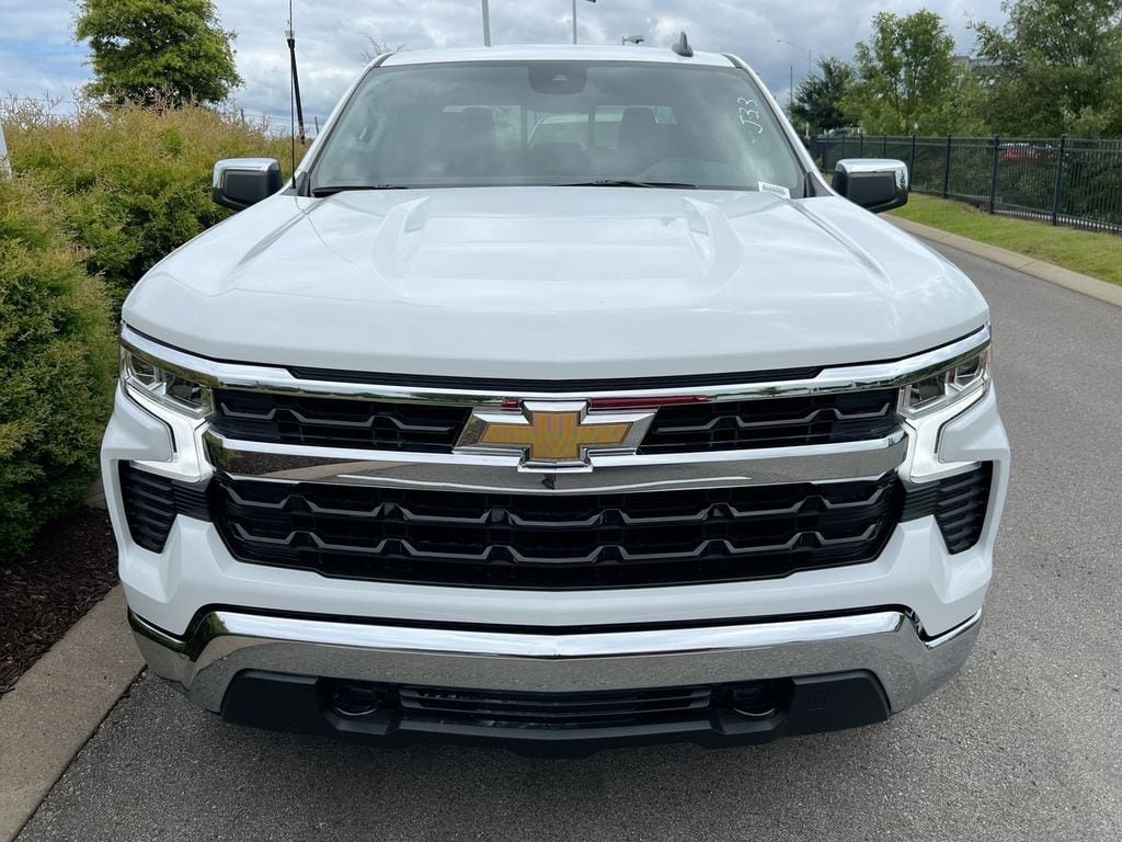 2026 Chevrolet Silverado 1500 LT photo 3