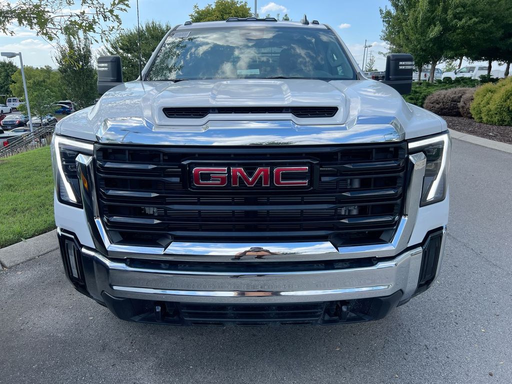 2025 Gmc Sierra 3500 HD Pro photo 3