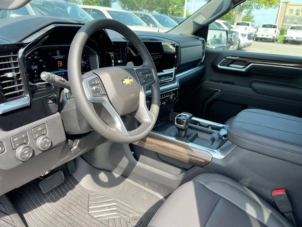 2026 Chevrolet Silverado 1500 LT - Photo 17