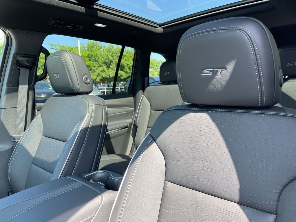 2026 Buick Enclave Sport Touring - Photo 19