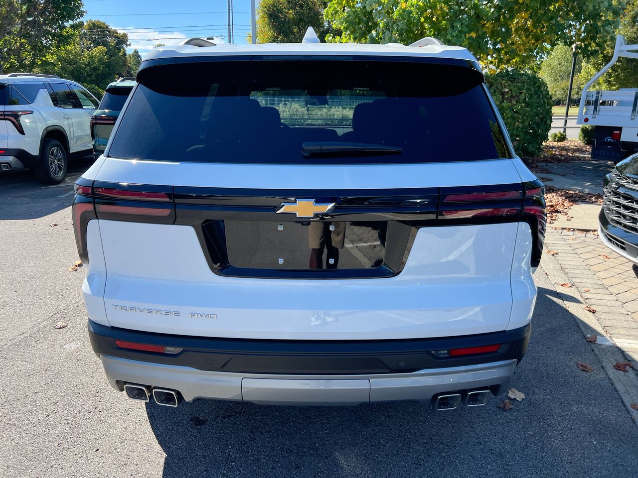 2027 Chevrolet Traverse LT - Photo 9