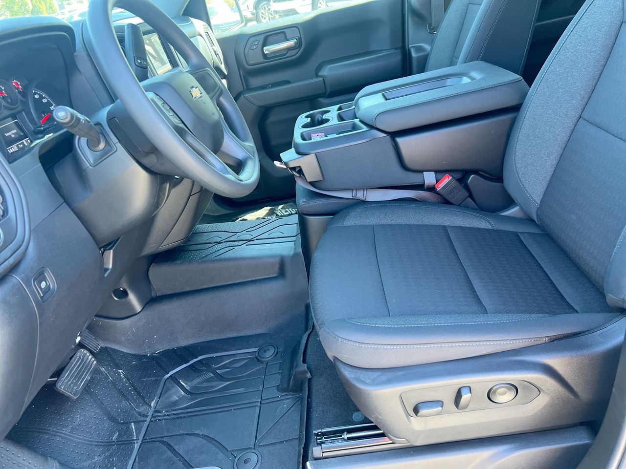 2026 Chevrolet Silverado 1500 Custom - Photo 14