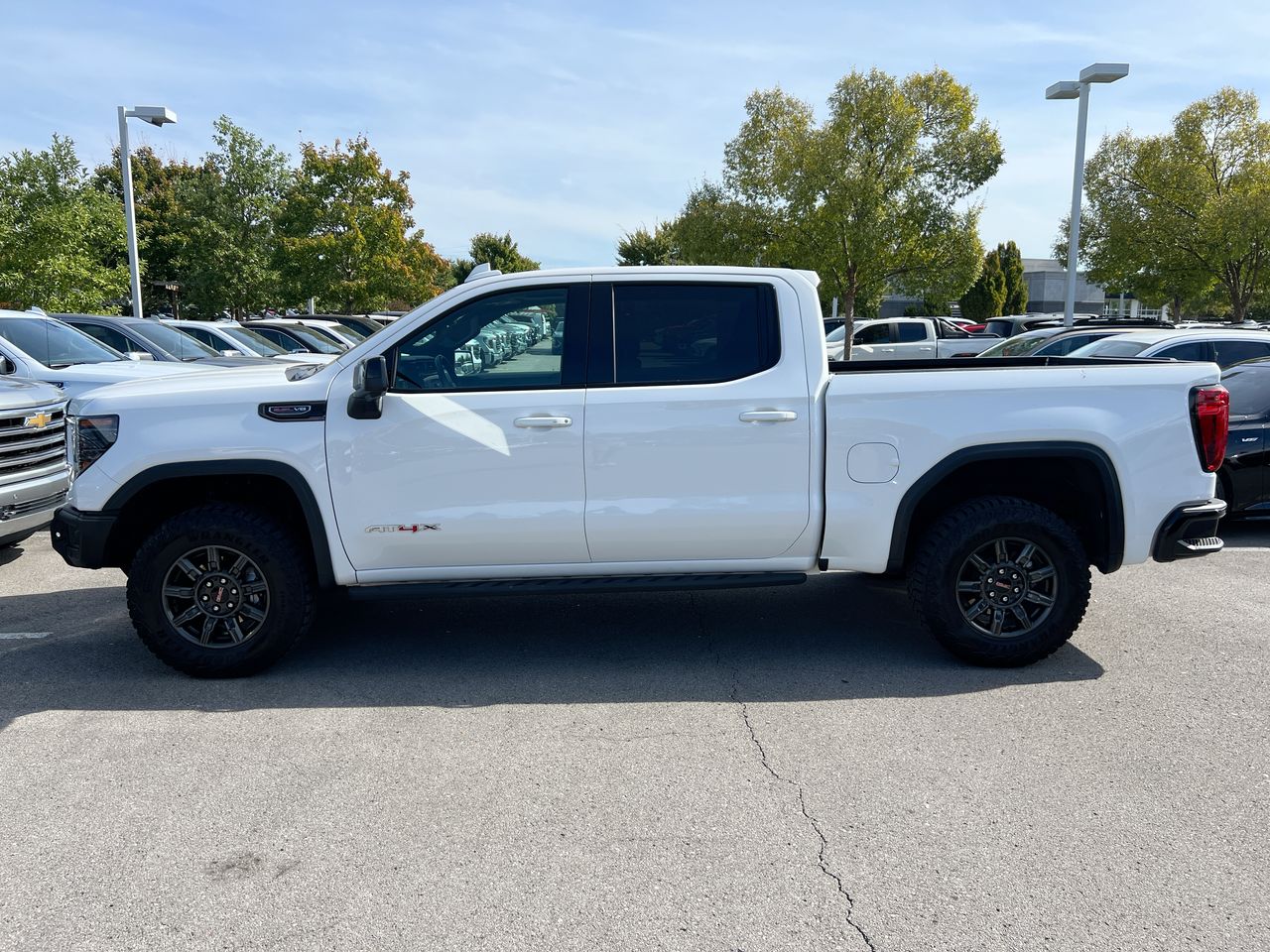 2024 GMC Sierra 1500 AT4X - Photo 3