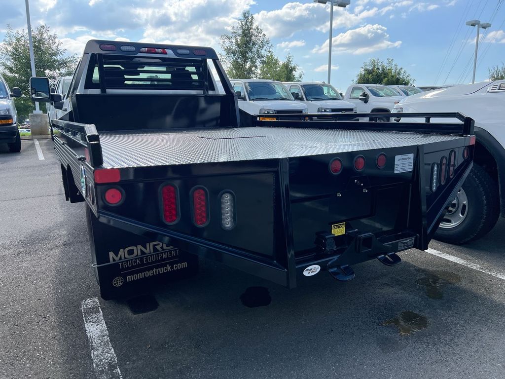 2025 Gmc Sierra 3500 HD Pro photo 2