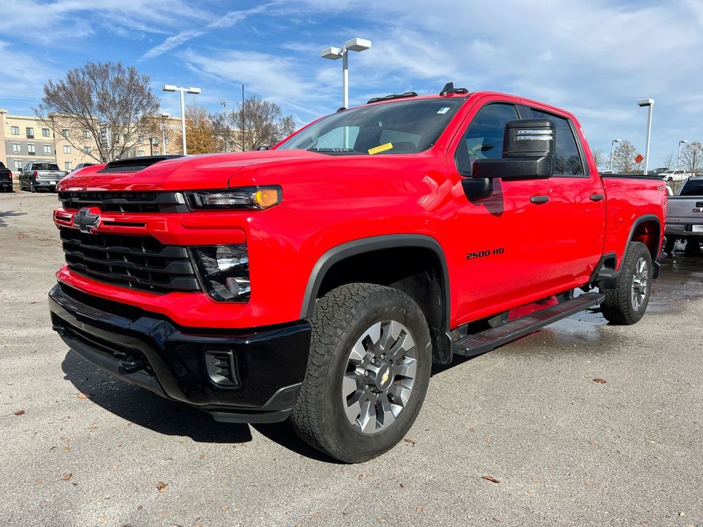 2024 Chevrolet Silverado 2500HD Custom's photo