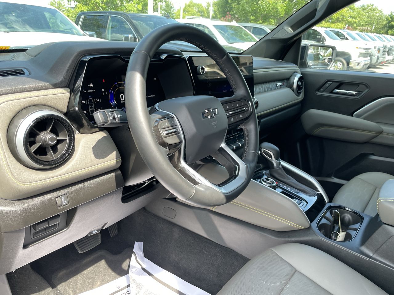 2026 Chevrolet Colorado ZR2 - Photo 17