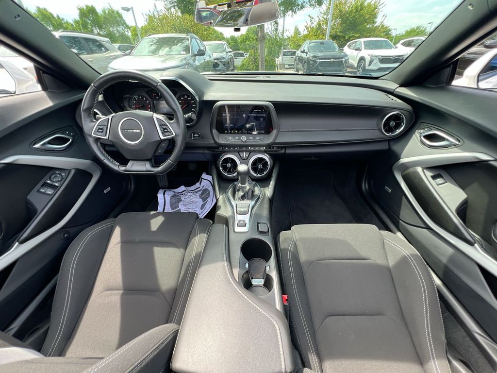 2023 Chevrolet Camaro 1LT - Photo 10