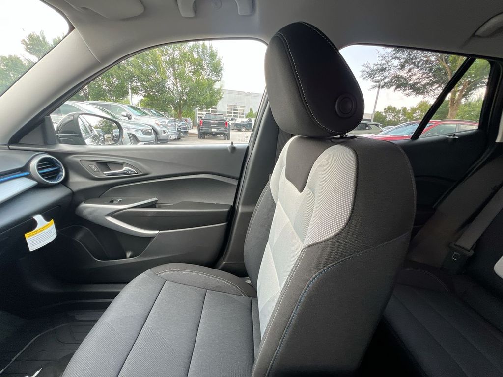2026 Chevrolet Trax LS - Photo 11