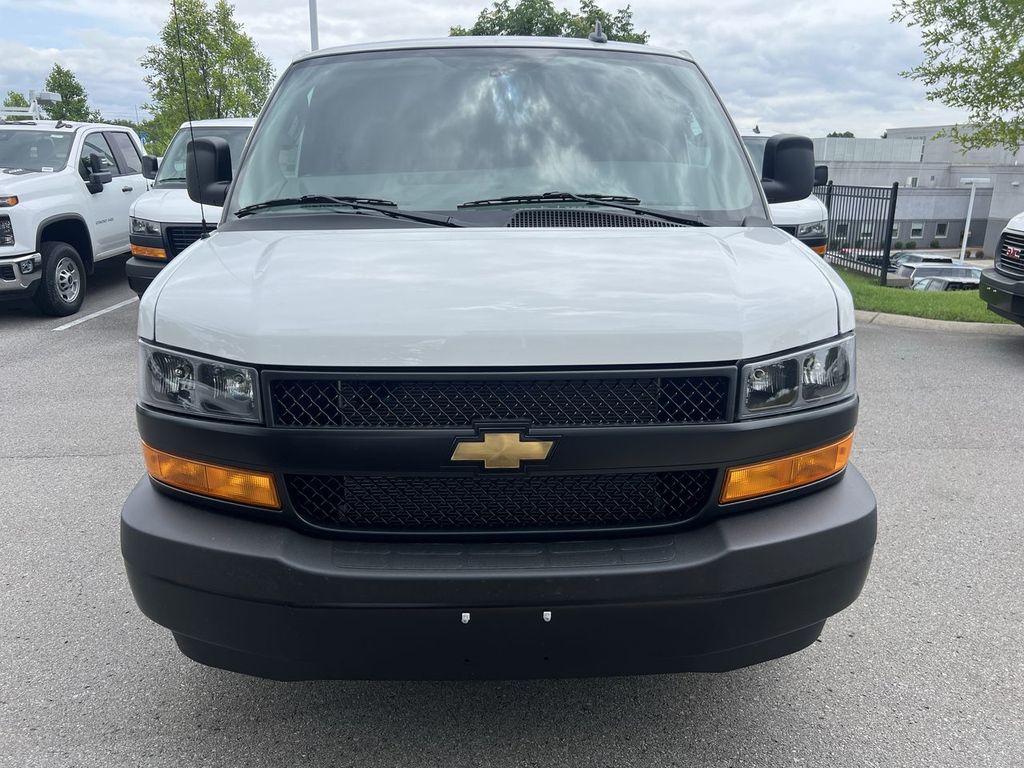 2025 Chevrolet Express Cargo Work Van - Photo 3