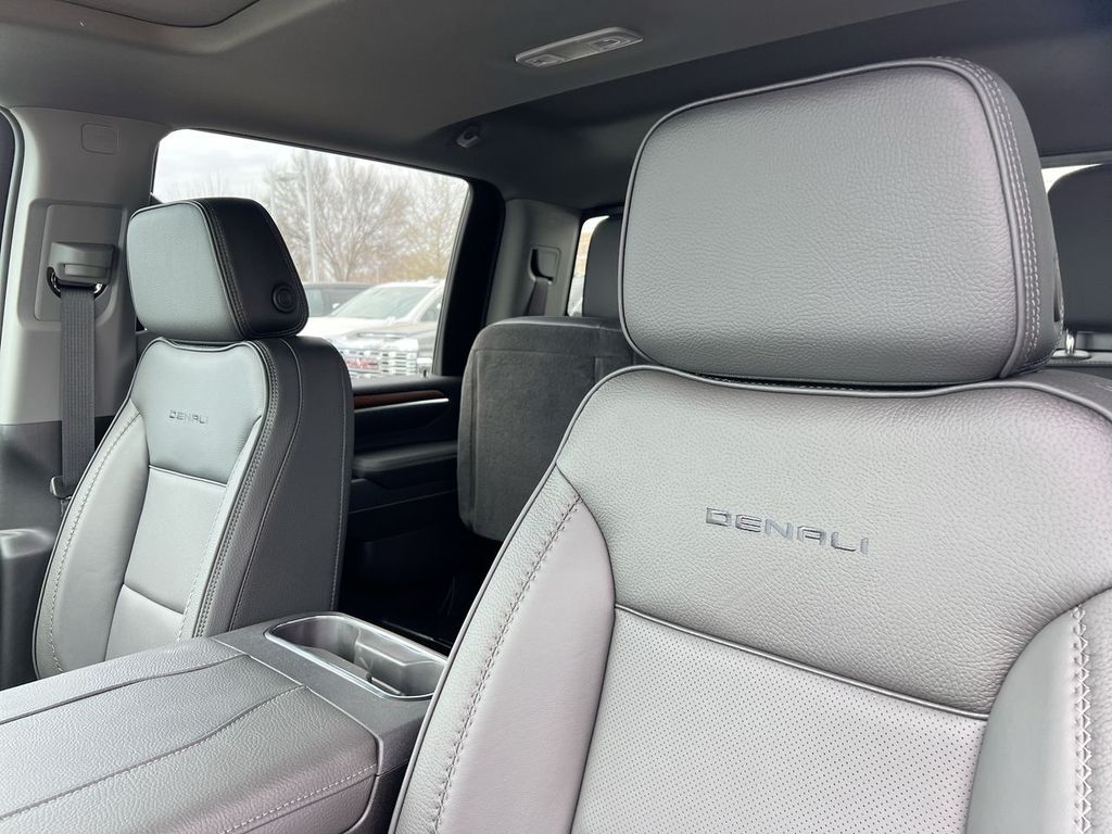2026 GMC Sierra 2500HD Denali - Photo 19