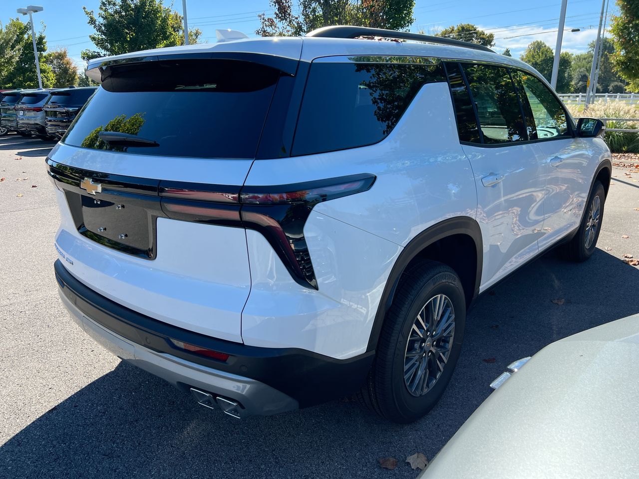 2027 Chevrolet Traverse LT - Photo 8