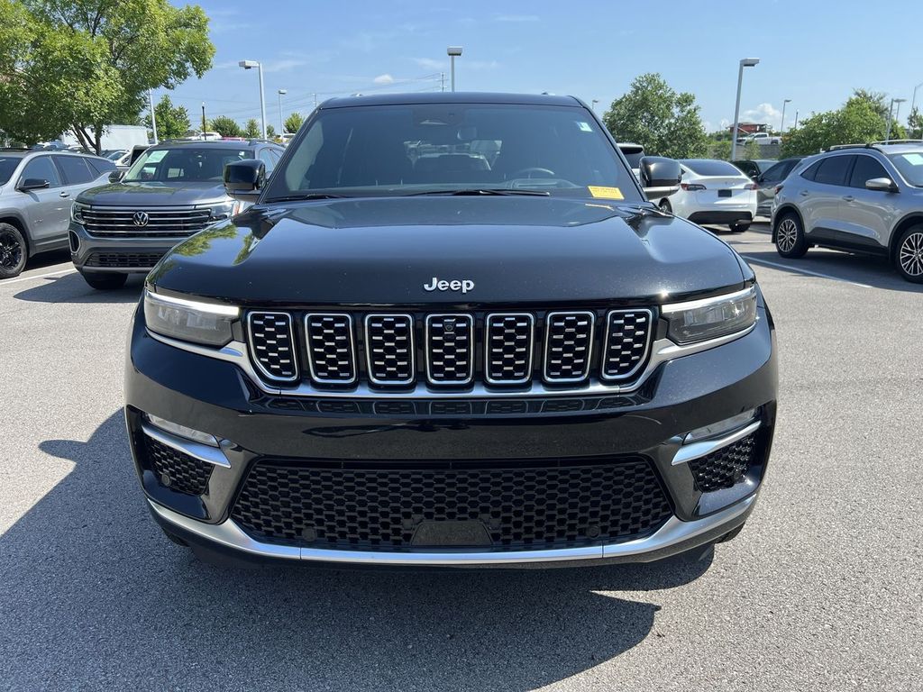 2024 Jeep Grand Cherokee Summit photo 3