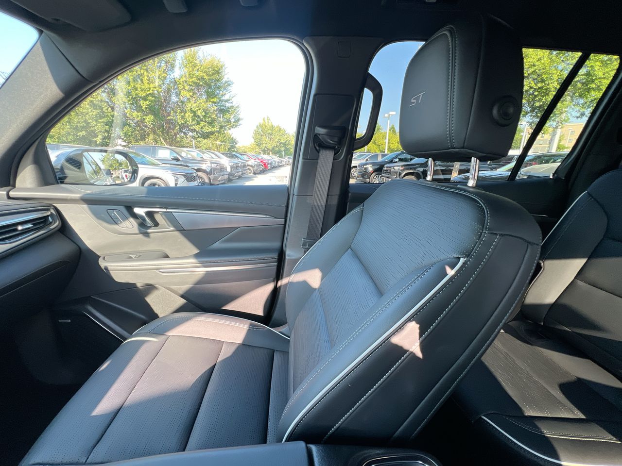 2025 Buick Enclave Sport Touring - Photo 11