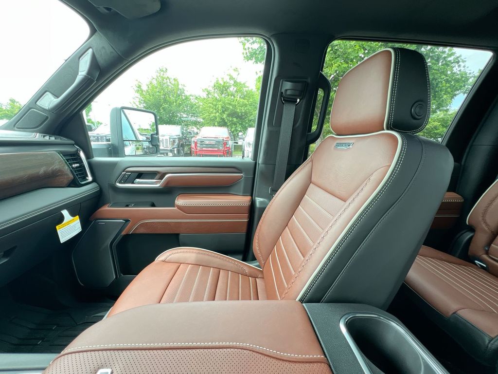 2026 GMC Sierra 2500HD Denali Ultimate - Photo 11