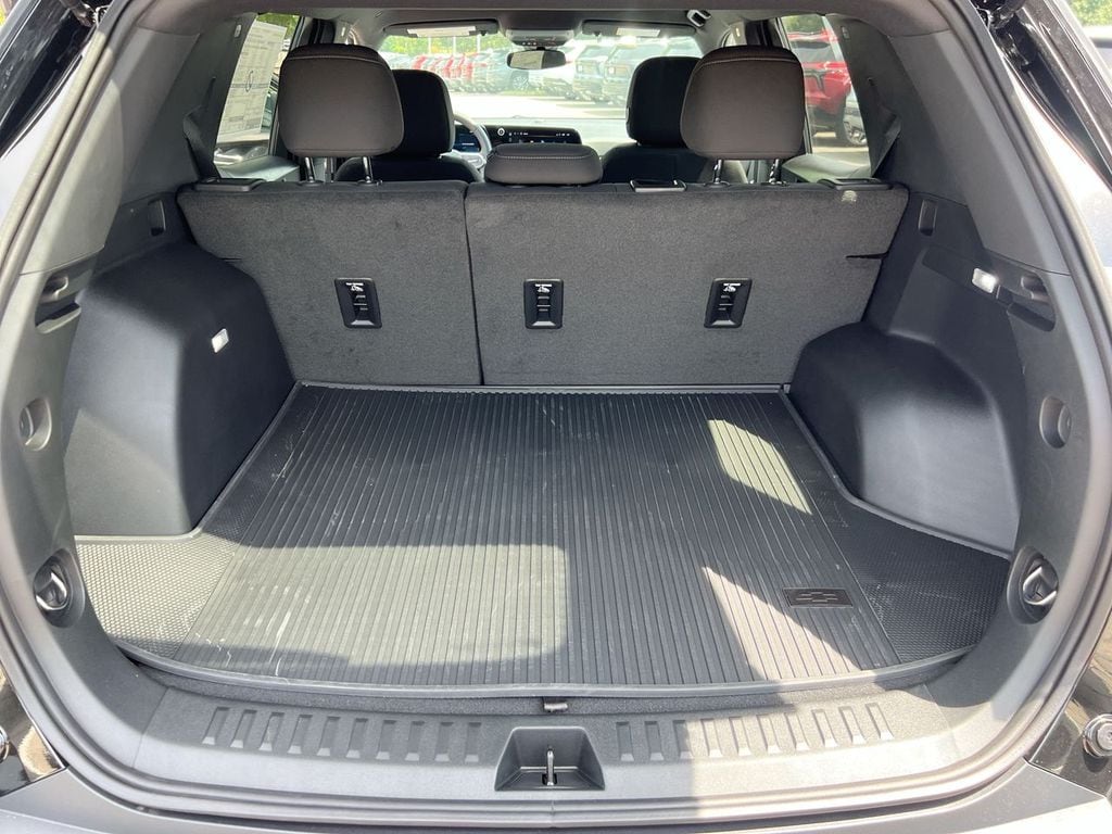 2027 Chevrolet Equinox LT - Photo 16