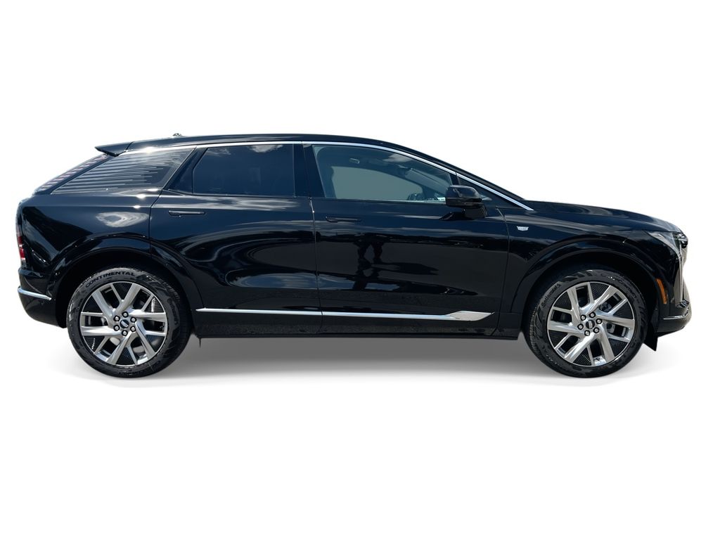 2025 Cadillac Optiq Luxury photo 4