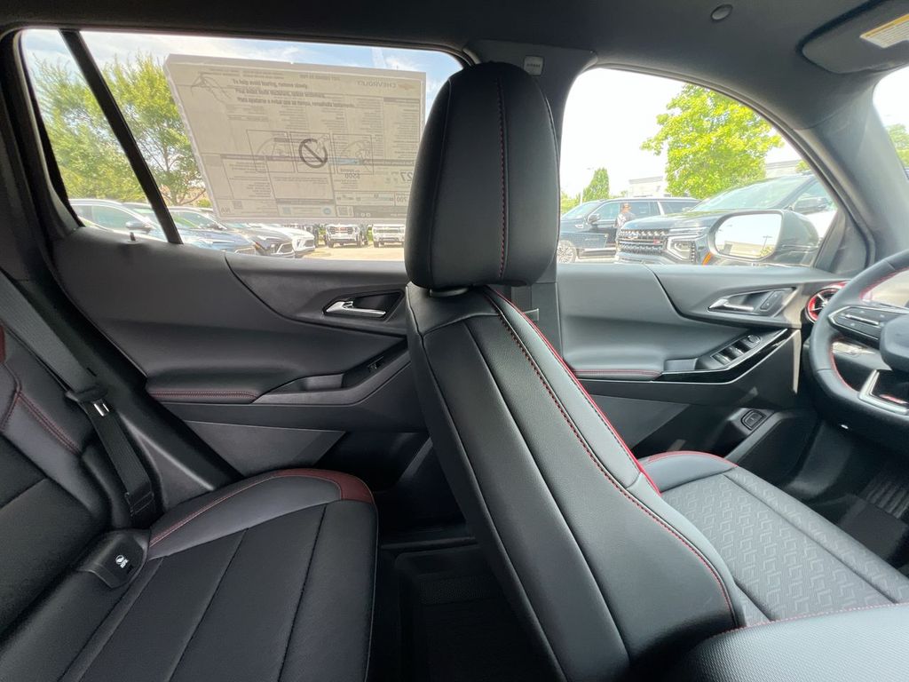 2027 Chevrolet Equinox RS - Photo 13