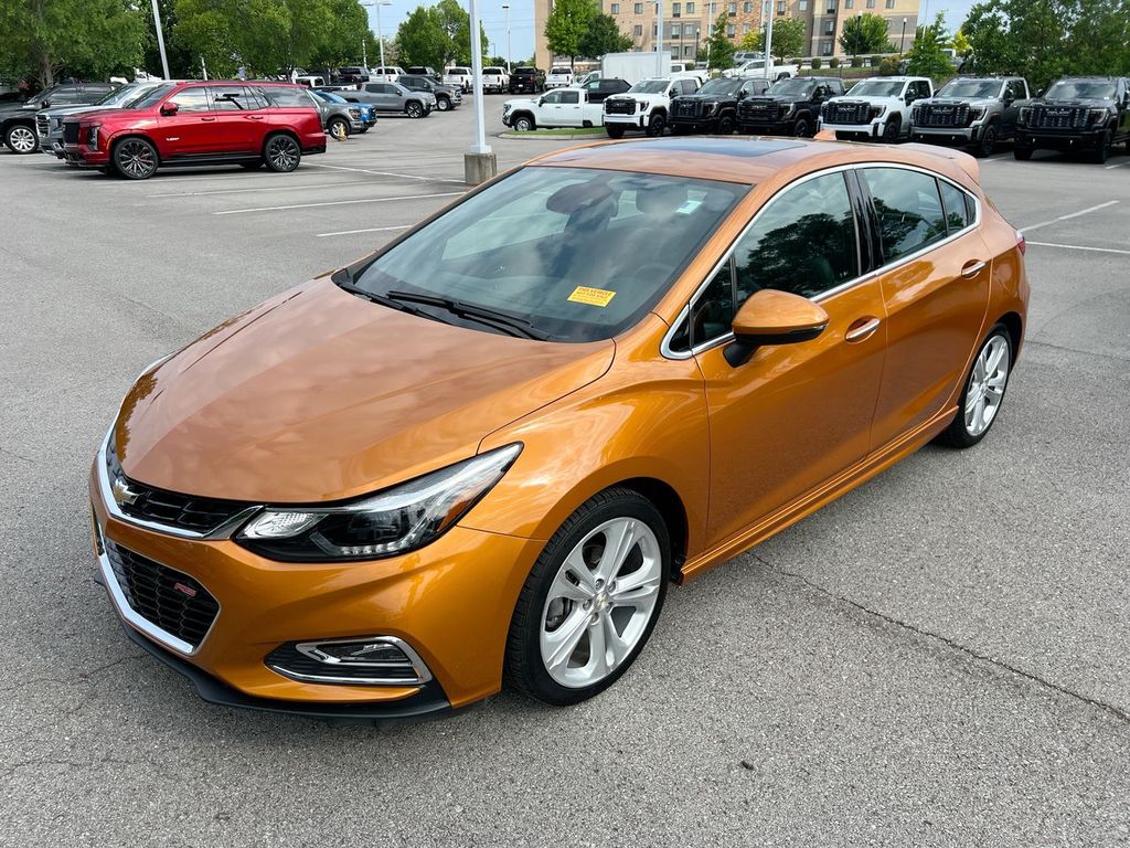 2017 Chevrolet Cruze Premier Hatchback Auto's photo