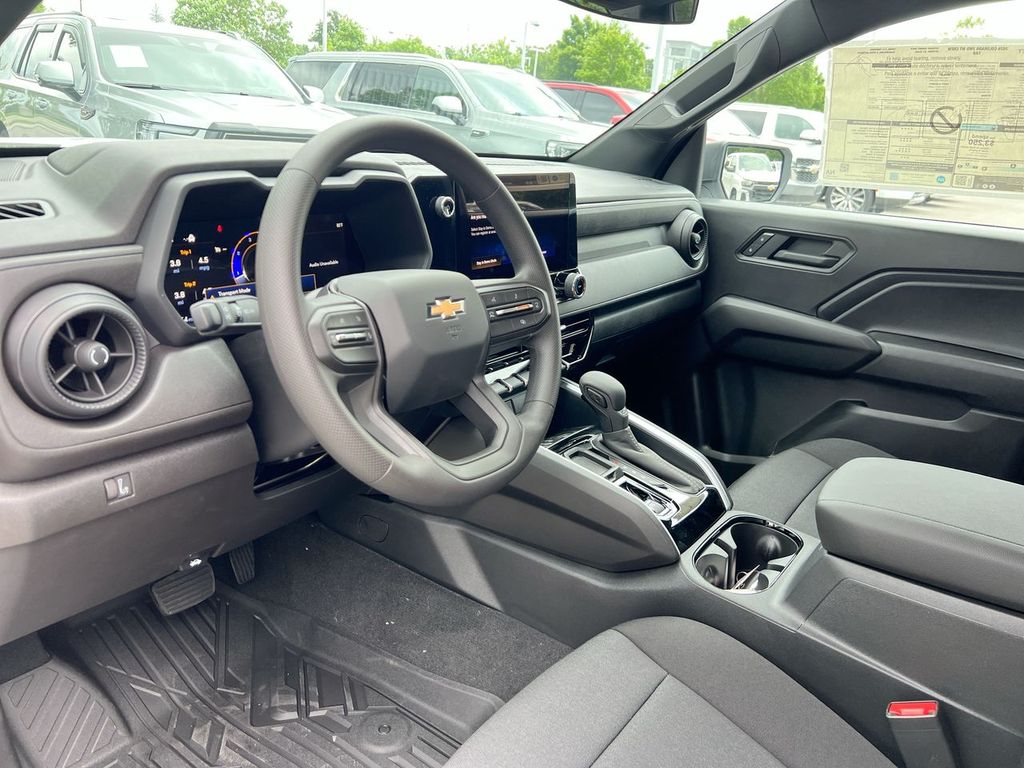 2026 Chevrolet Colorado Work Truck - Photo 17