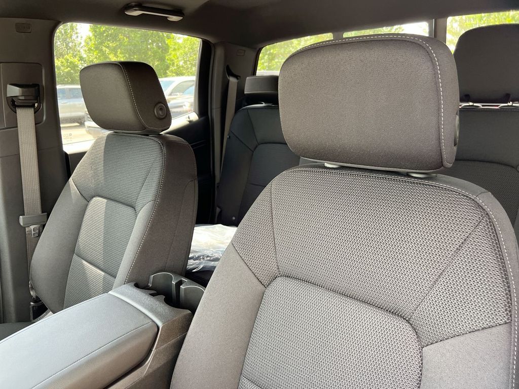 2026 Chevrolet Colorado LT - Photo 19