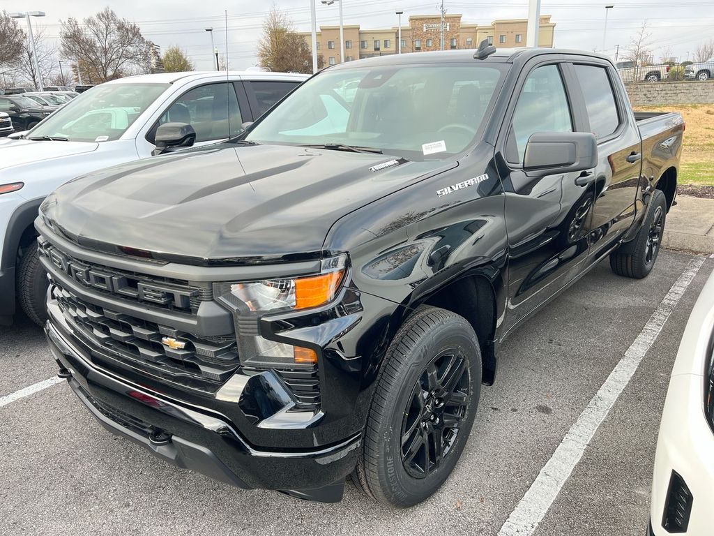 2026 Chevrolet Silverado 1500 Custom's photo