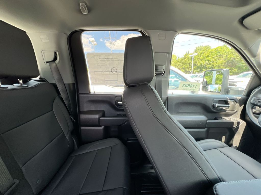 2026 GMC Sierra 2500HD Pro - Photo 13