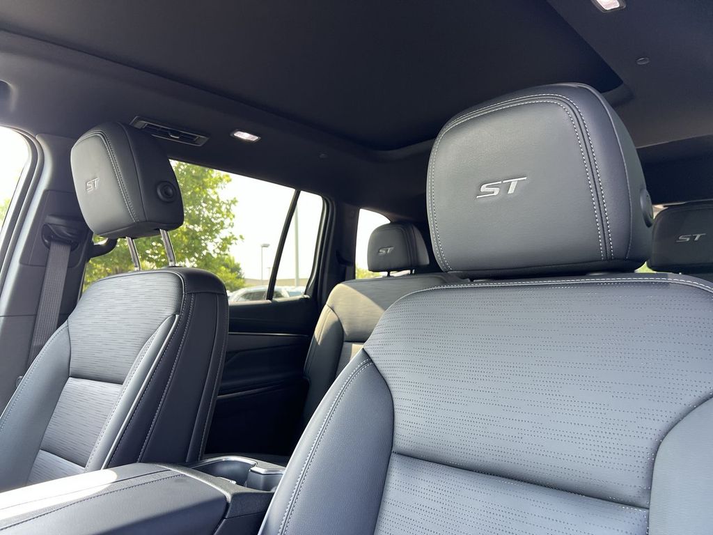 2025 Buick Enclave Sport Touring - Photo 15