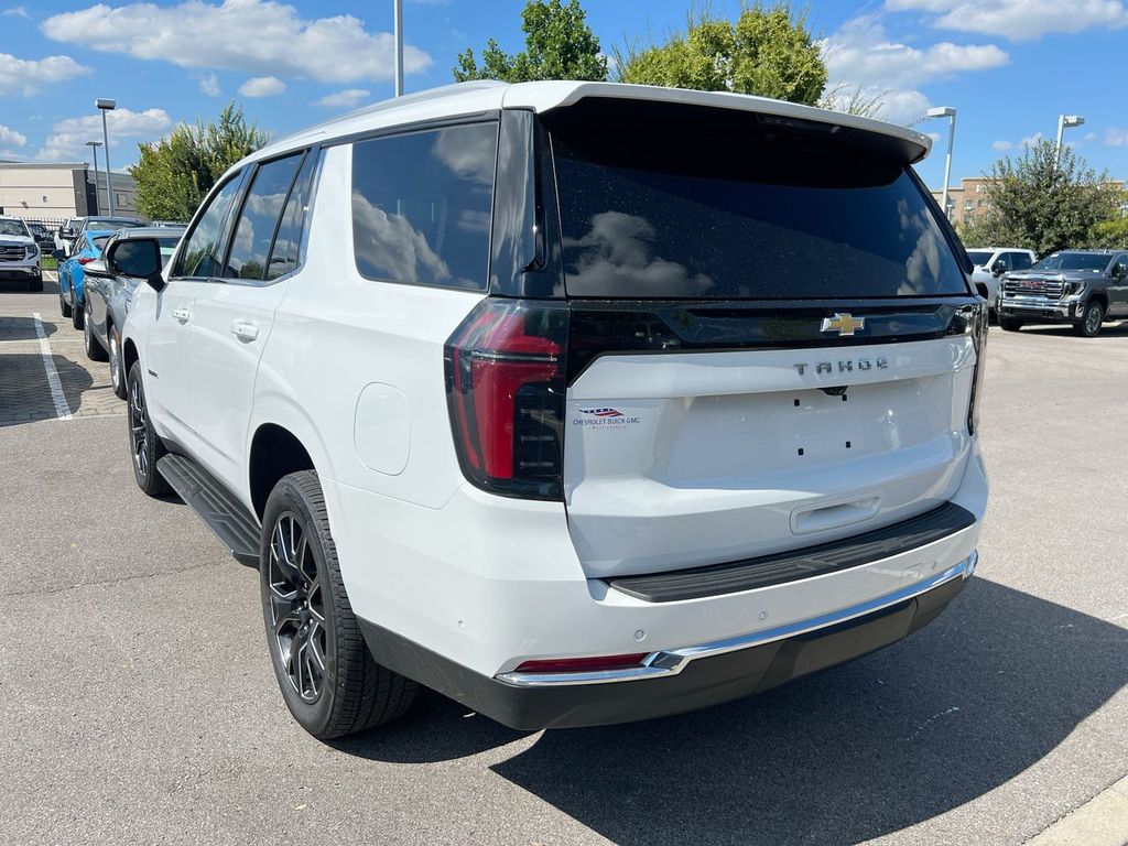 2025 Chevrolet Tahoe LS photo 2