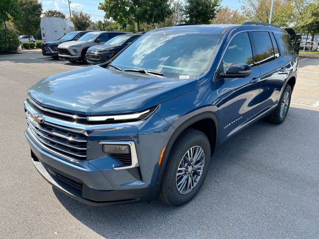 2026 Chevrolet Traverse LT's photo