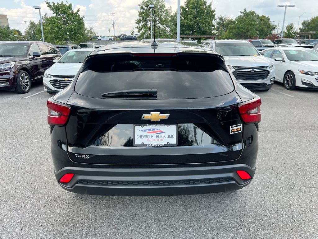 2026 Chevrolet Trax LS - Photo 9