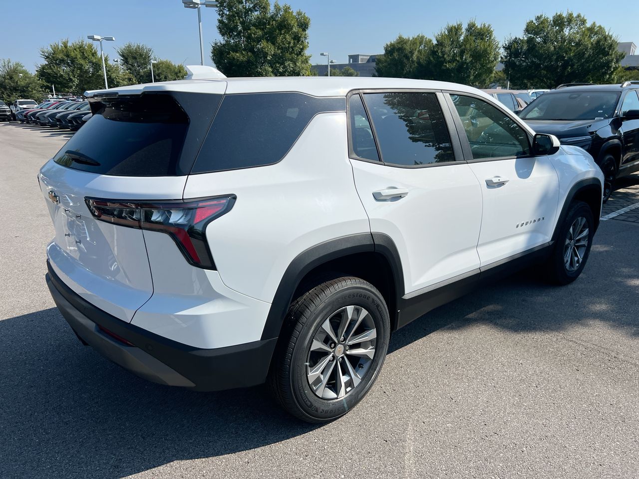 2027 Chevrolet Equinox LT - Photo 8