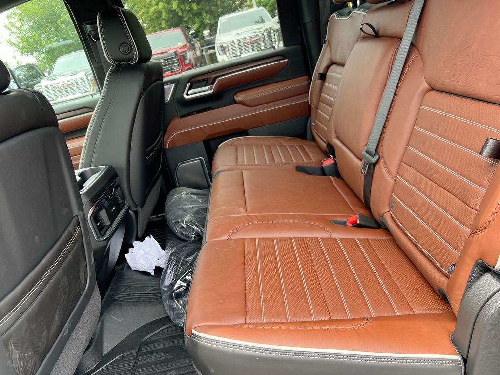 2026 GMC Sierra 2500HD Denali Ultimate - Photo 15