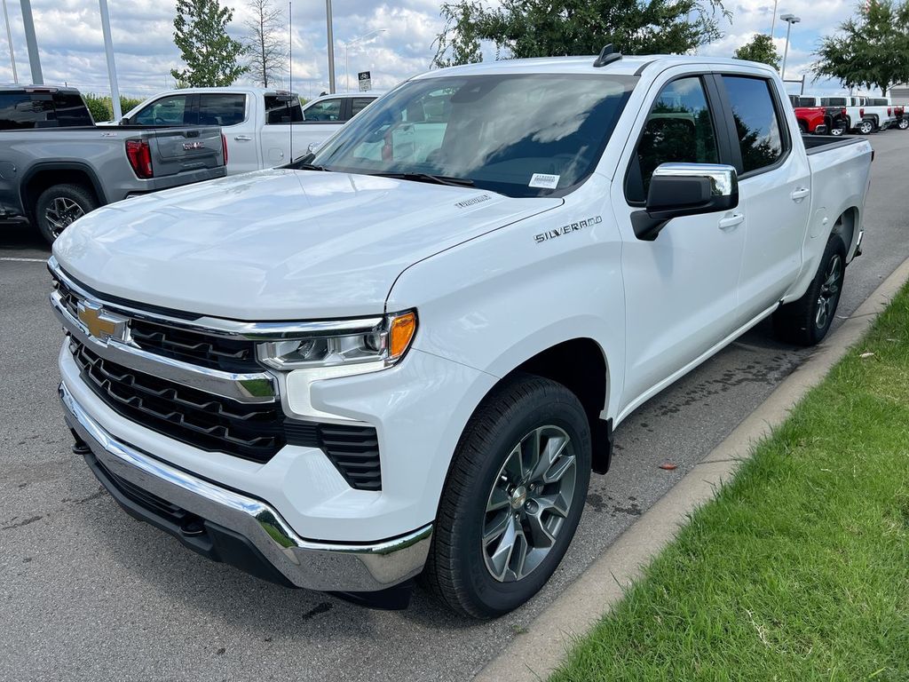 2026 Chevrolet Silverado 1500 LT's photo
