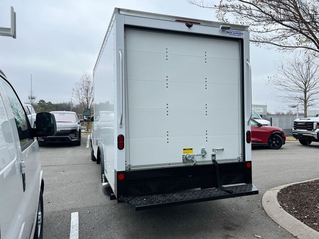 New 2025 GMC Savana Cutaway 3500 1WT Cutaway Van