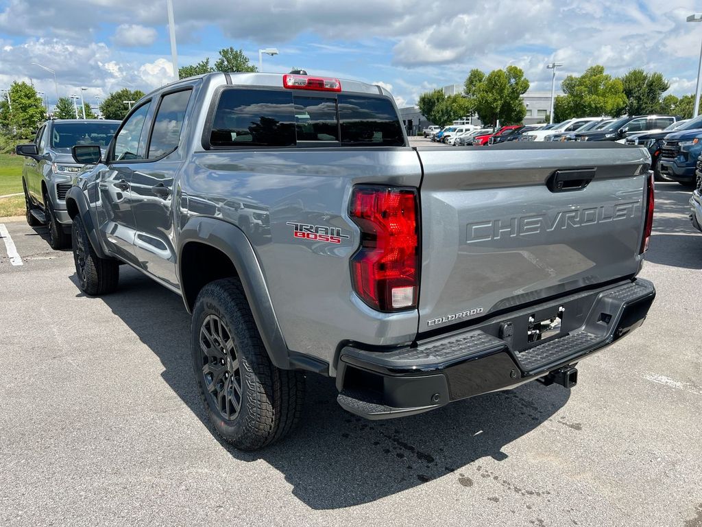 2026 Chevrolet Colorado Trail Boss photo 2