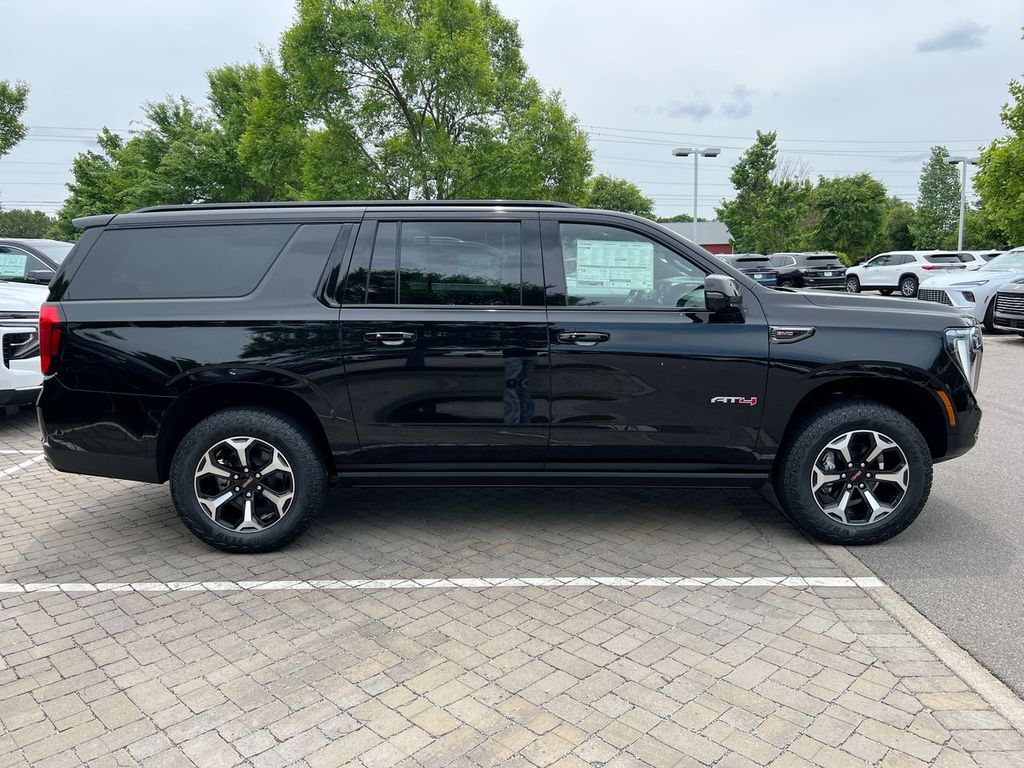 2026 GMC Yukon XL AT4 - Photo 7