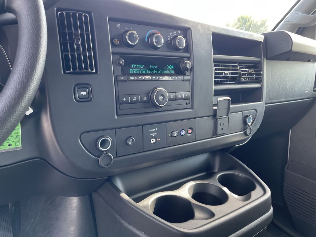 2025 Chevrolet Express Cargo Work Van - Photo 12