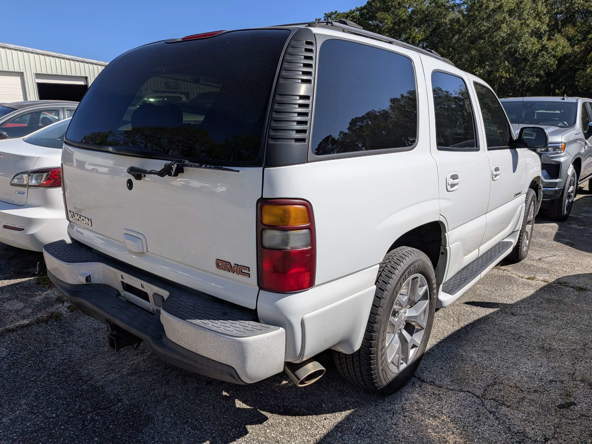 Used 2001 GMC Yukon Denali SUV