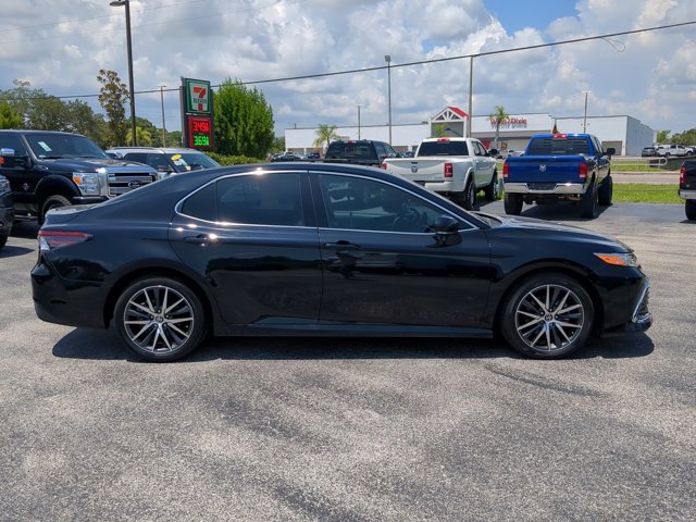 Used 2022 Toyota Camry Hybrid XLE Sedan