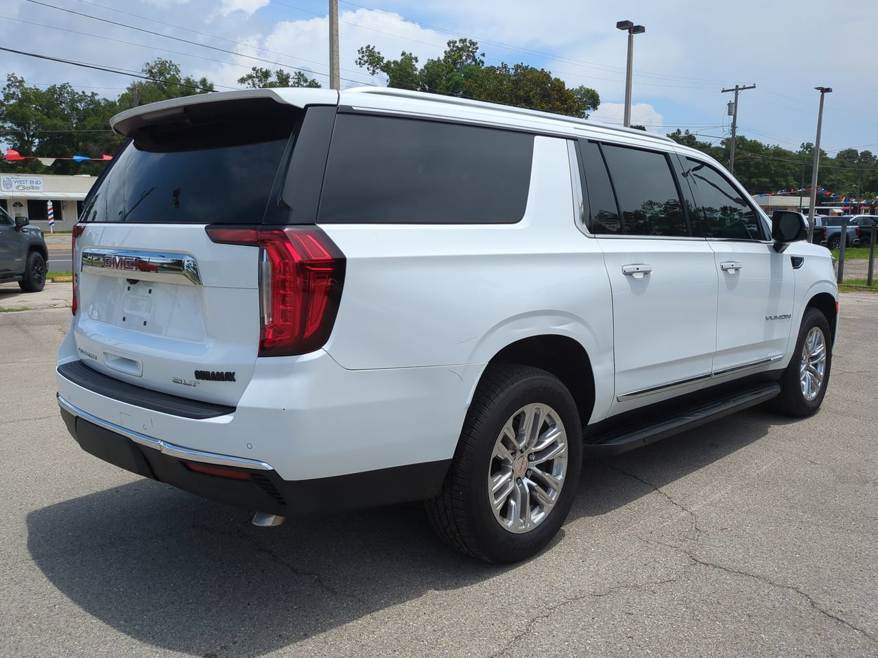 Used 2021 GMC Yukon XL SLT SUV