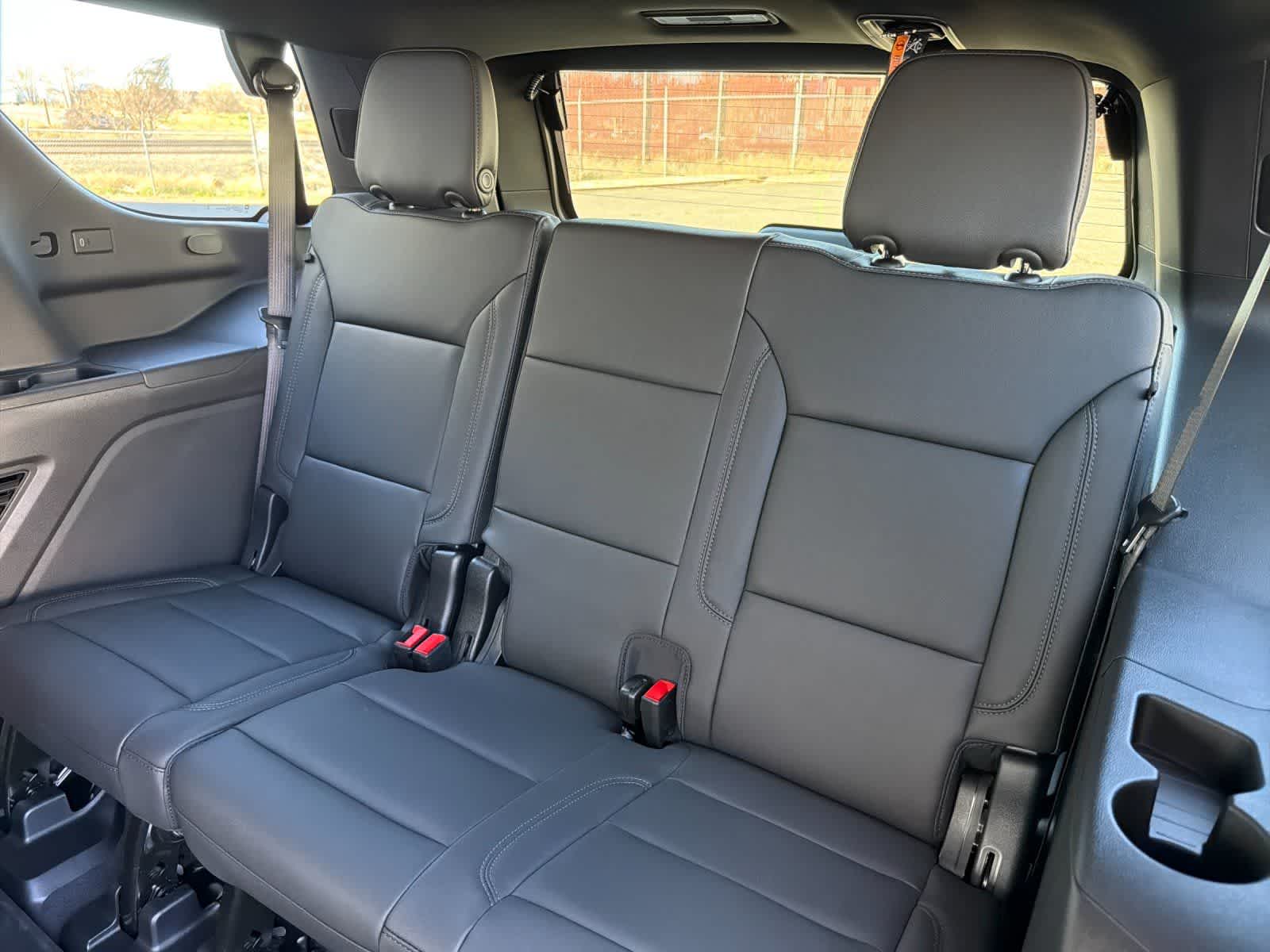 Thumbnail: 2026 Chevrolet Tahoe - 15