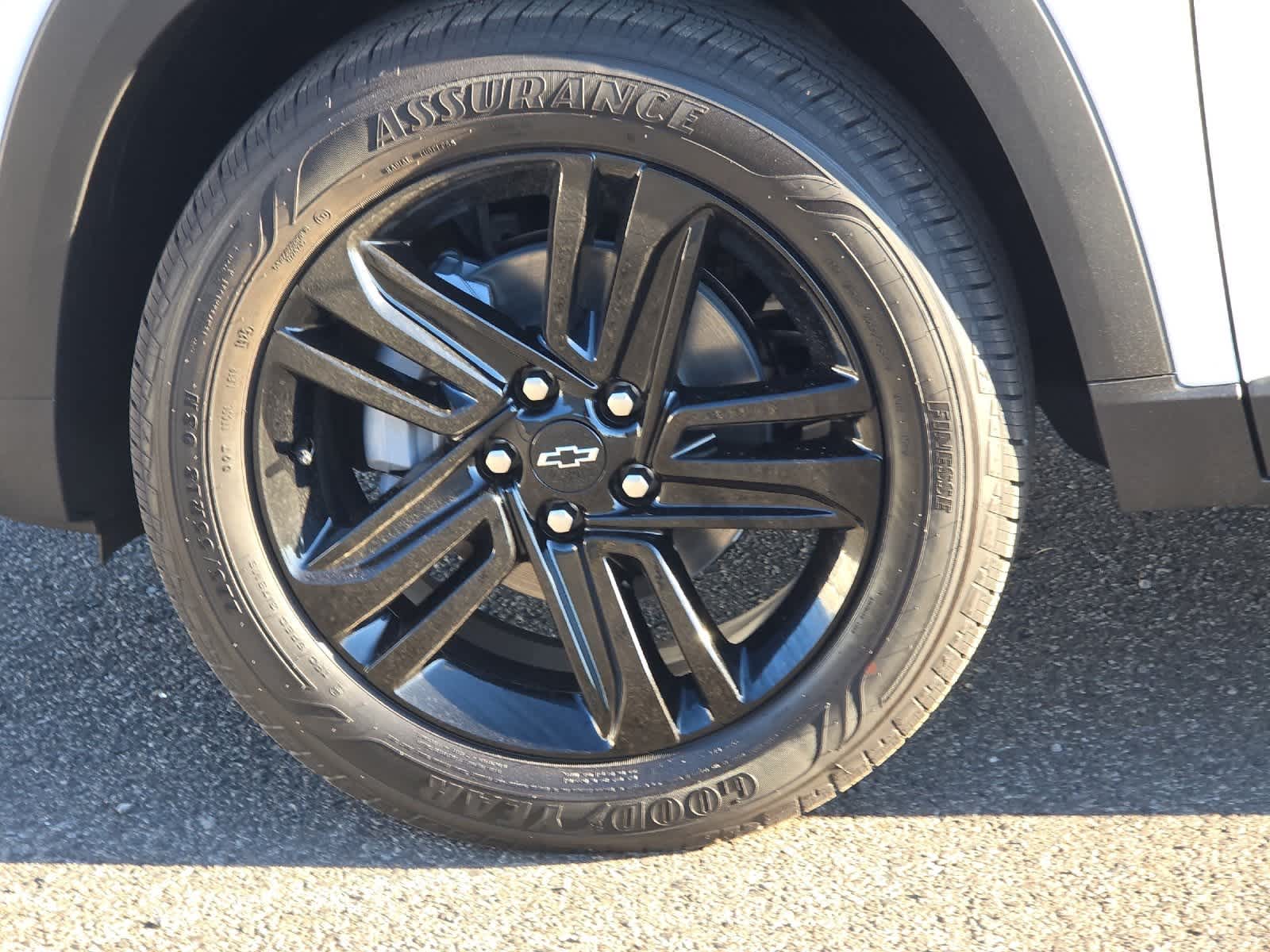 Thumbnail: 2025 Chevrolet Trax - 25