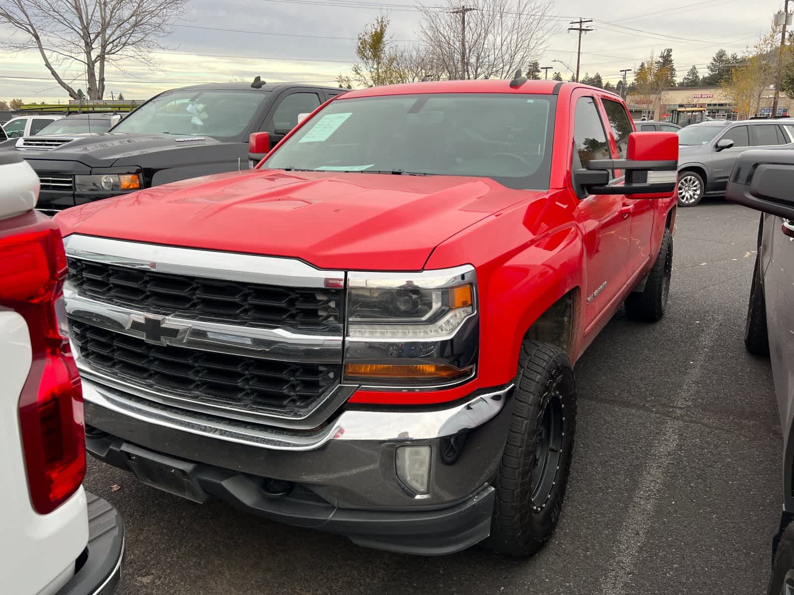 Thumbnail: 2017 Chevrolet Silverado 1500 - 6