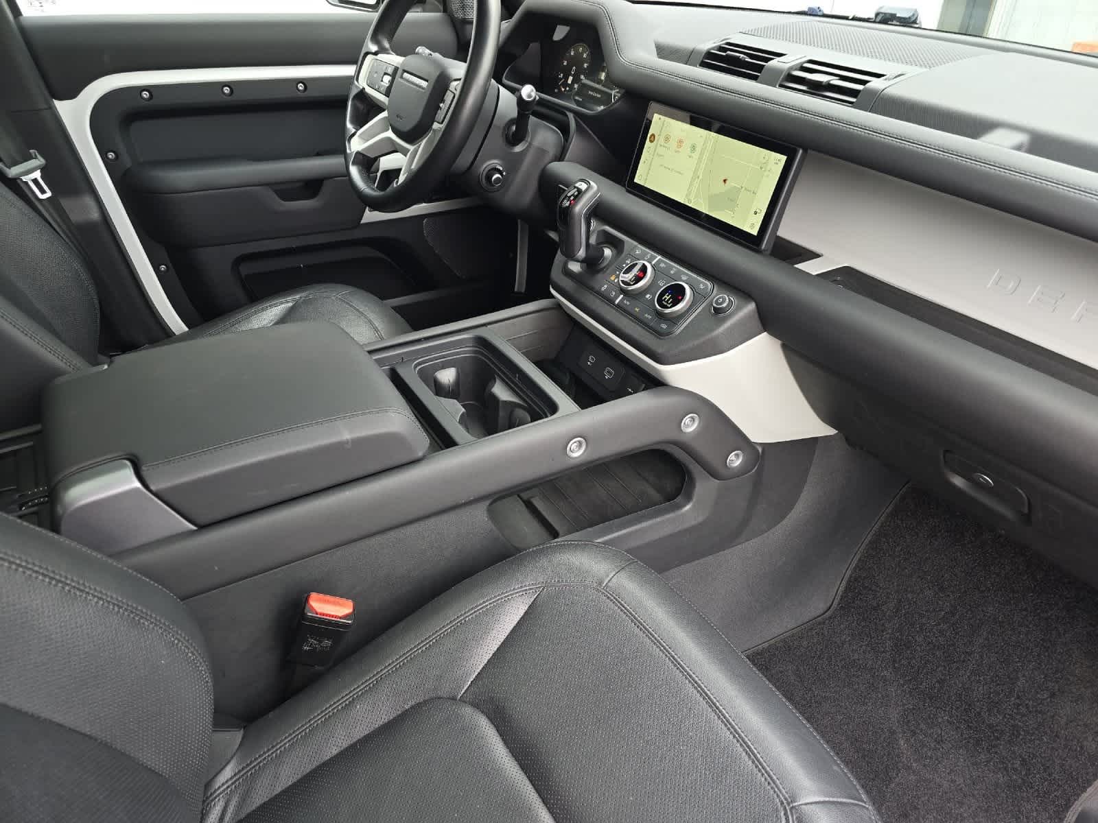 Thumbnail: 2024 Land Rover Defender - 16