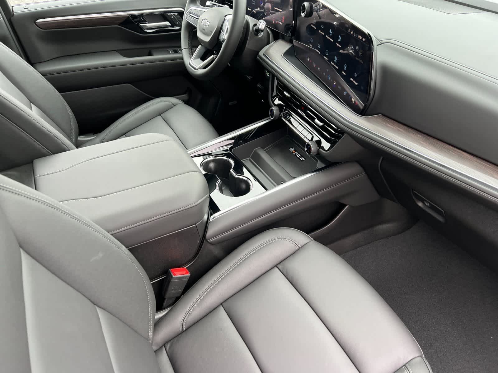 Thumbnail: 2026 Chevrolet Tahoe - 18