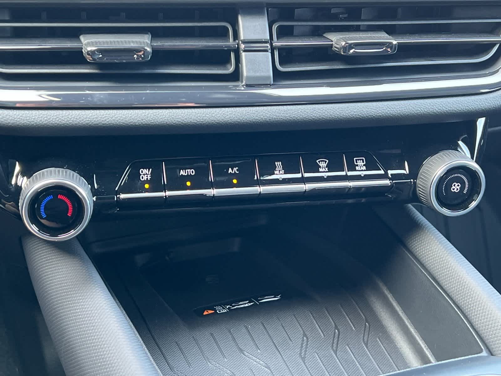 Thumbnail: 2026 Chevrolet Equinox - 21