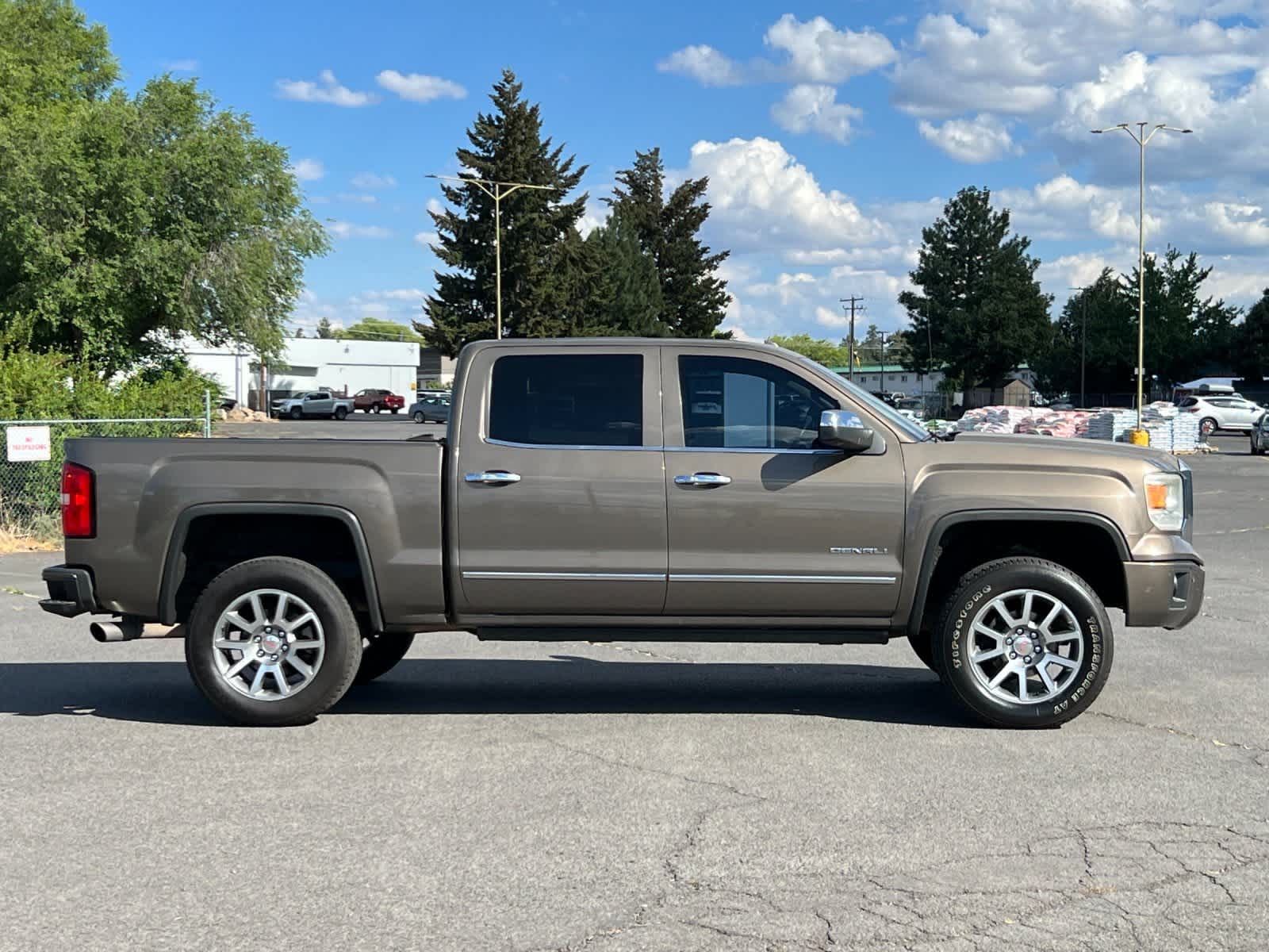Thumbnail: 2015 GMC Sierra 1500 - 8
