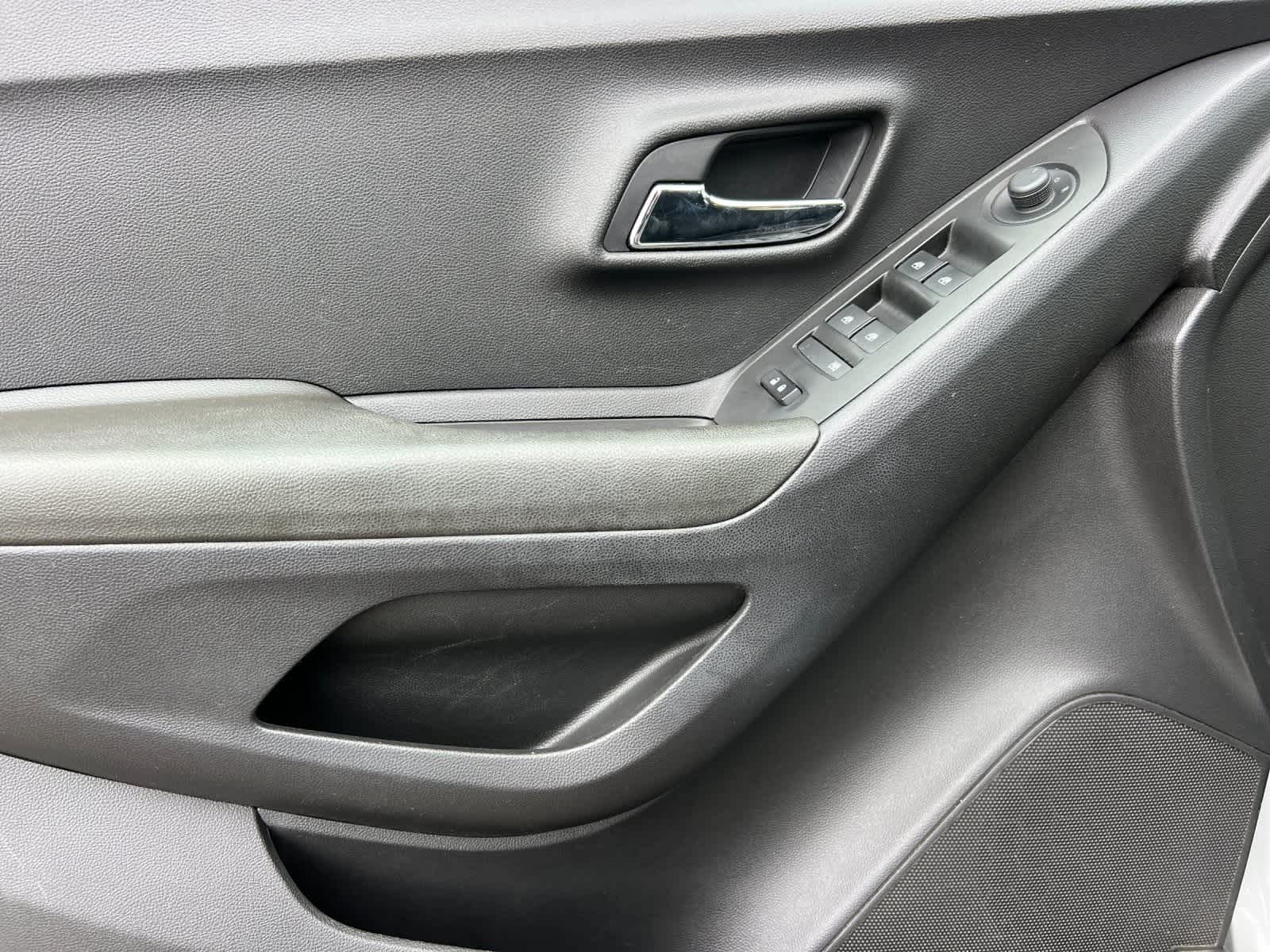 Thumbnail: 2019 Chevrolet Trax - 12