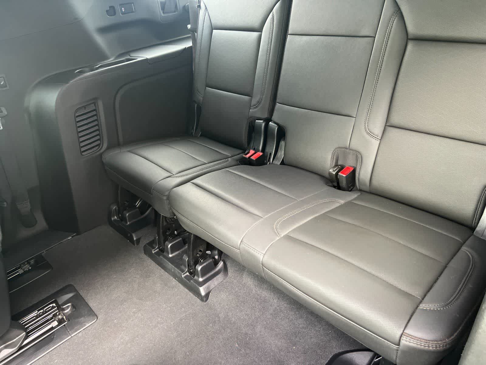 Thumbnail: 2023 Chevrolet Suburban - 15